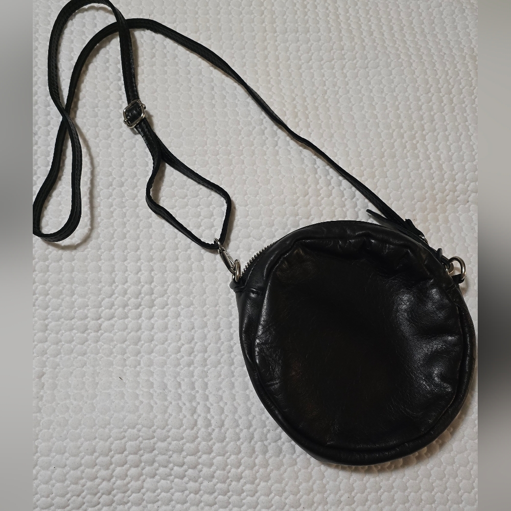 Laura Di Maggio Round  Leather Crossbody Bag